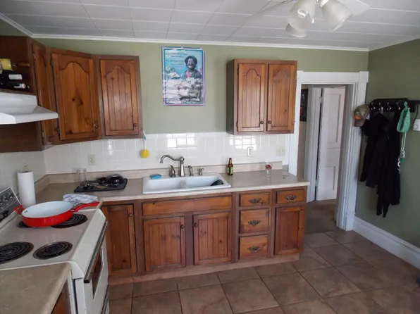 202 Penn St Floor 2, Hollidaysburg, PA 16648