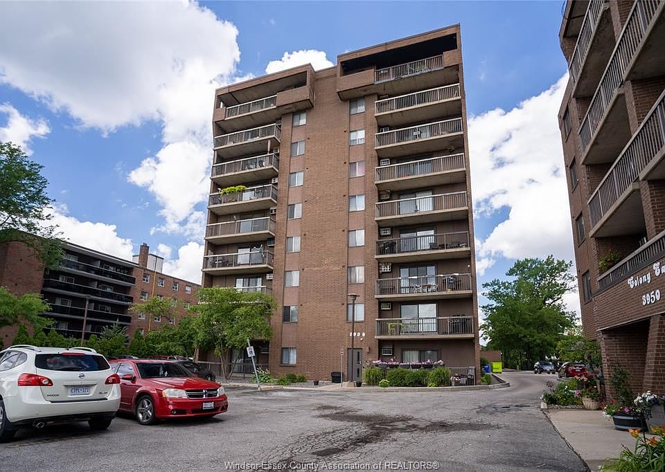1st image of 3936 Wyandotte St E #701