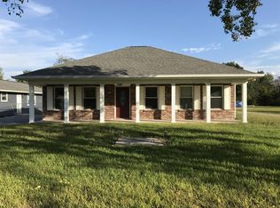 719 Old Spanish Trl, Waveland, MS 39576