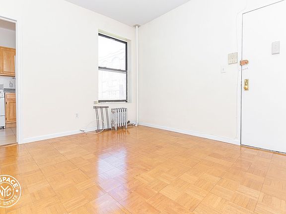 2nd image of 244 Roebling St #14BX