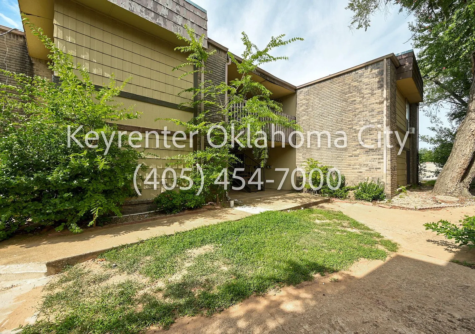 6550 N Meridian Ave Townhouse — Photo 2