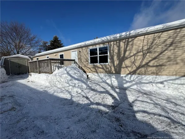 20 3rd St, Quispamsis, NB E2G 1W6