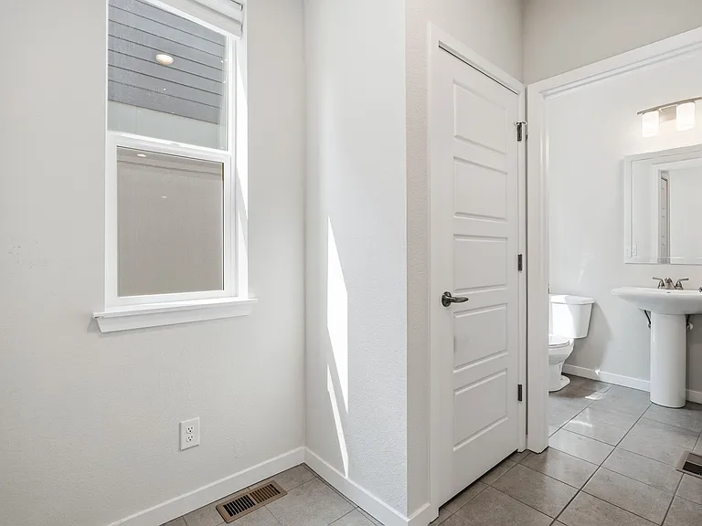 137 Mohawk Cir — Photo 33