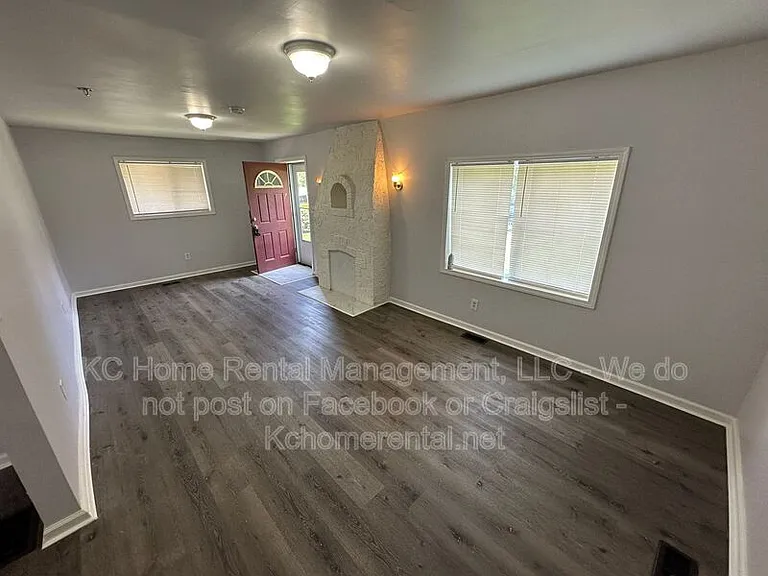 4116 Springfield St — Photo 4