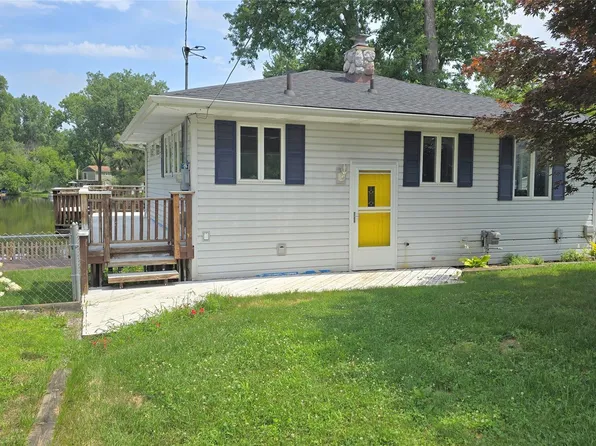 11534 Sunset Blvd, Pinckney, MI 48169