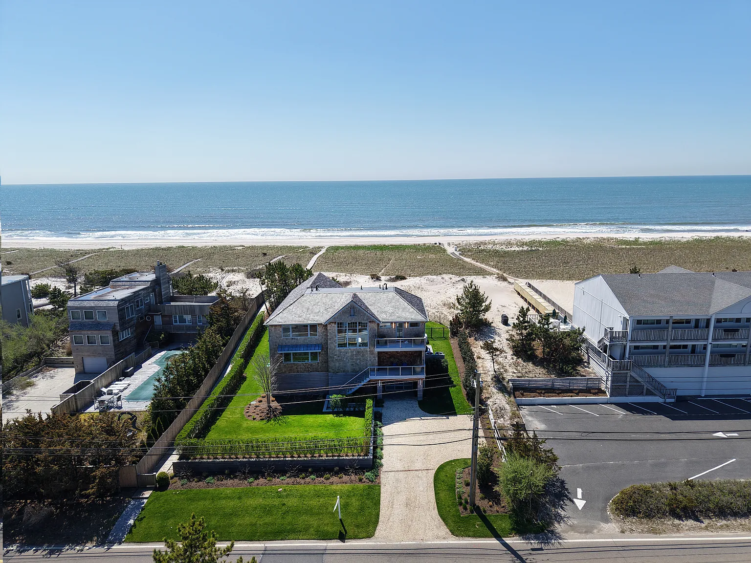 Oceanfront Sanctury — Photo 1