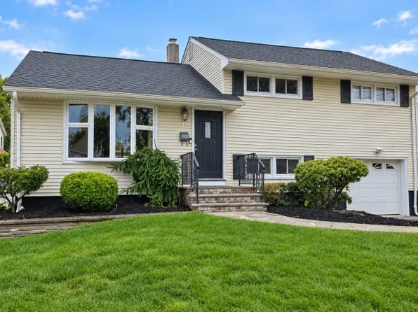 11 Eldorado Ct, Rochelle Park Twp., NJ 07662