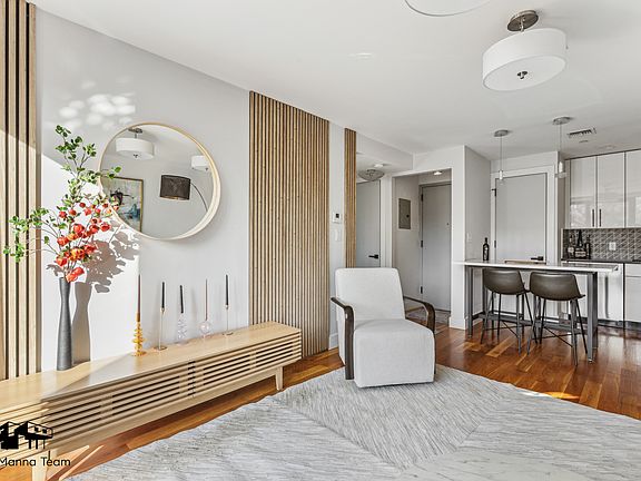 4th image of 163 Newel St #2G