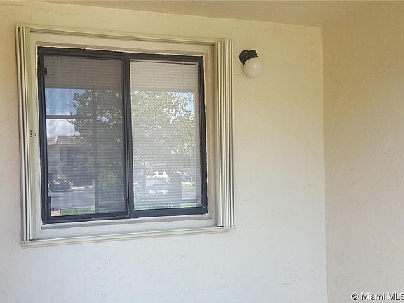 2nd image of 403 Lakeview Dr APT 102