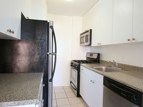 5th image of 175 W 90th St APT 12a