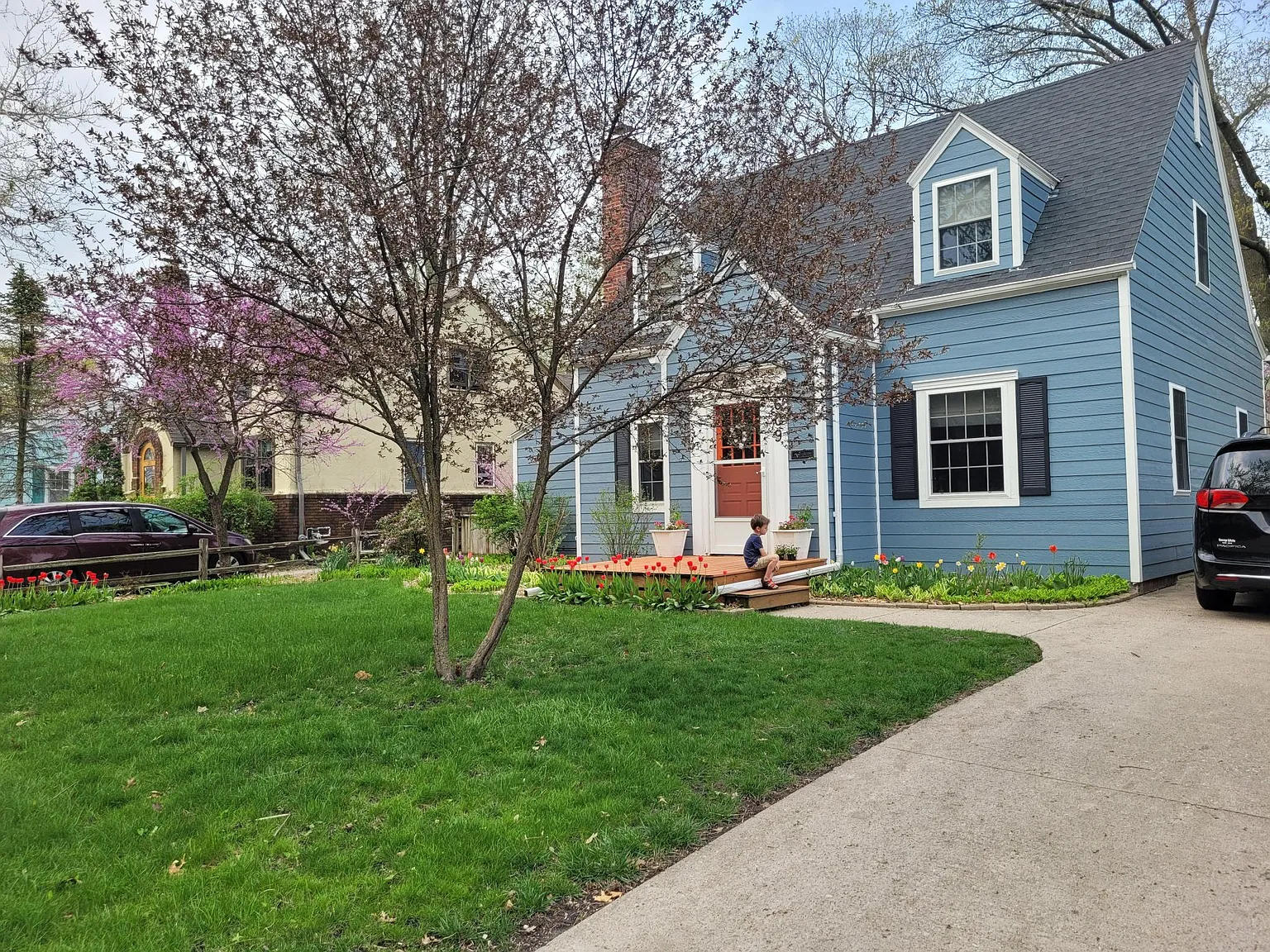 3 bed, 1705 sqft, $2,100 — Photo 2