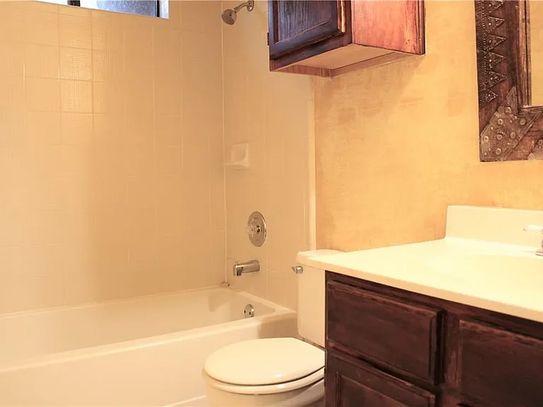 7422 Dallas Dr — Photo 9
