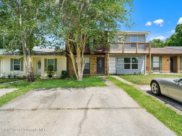 843 Village Dr, Brooksville, FL 34601