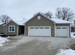 1539 Mulberry St, Hartford, WI