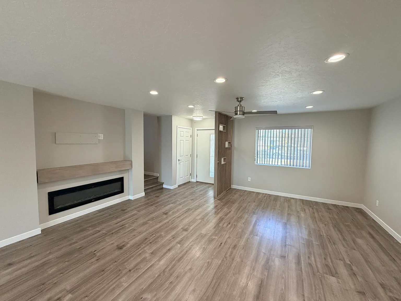 5 bed, 2041 sqft, $2,985 — Photo 2