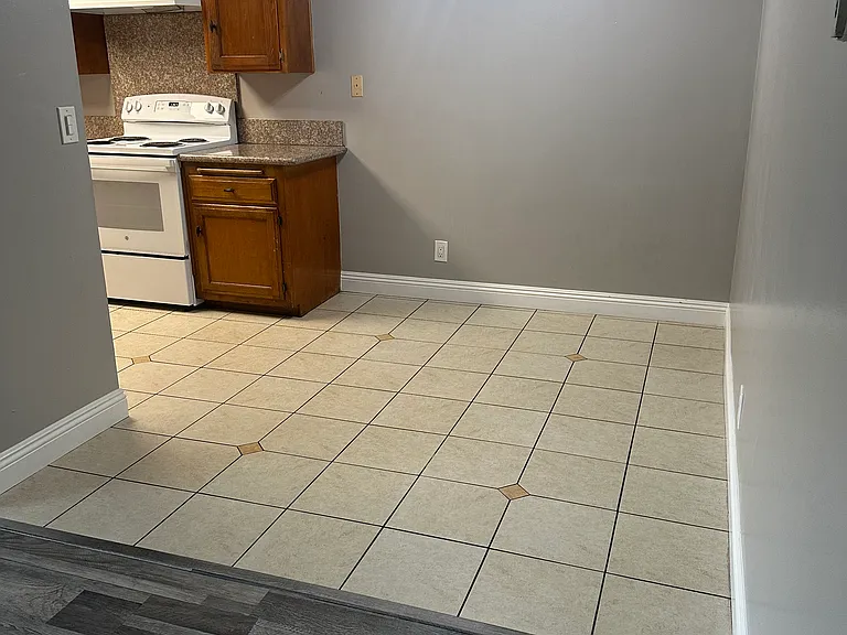 9308 Somerset Blvd — Photo 5