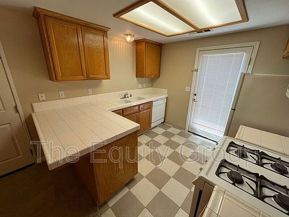 5th image of 3539 W Babcock Ave