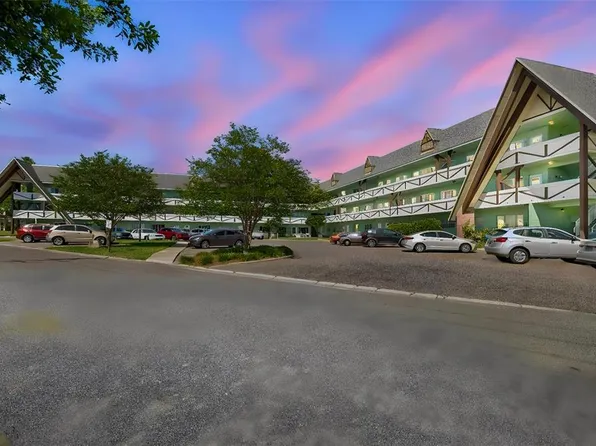 2043 Denmark St APT 61, Clearwater, FL 33763