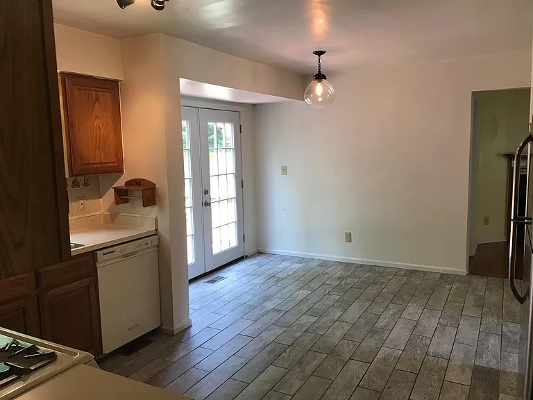 51 Briarwood Dr — Photo 3