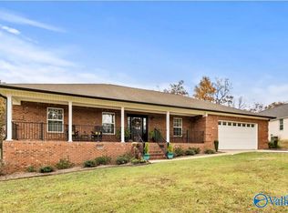 250 Stoney Mountain Dr, Guntersville, AL 35976