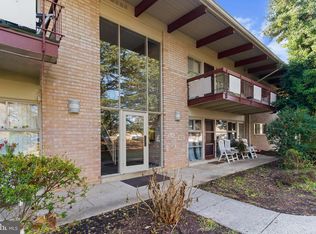 4221 Americana Dr APT 203, Annandale, VA