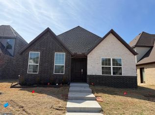 3001 SW Lovely Ln, Bentonville, AR 72712