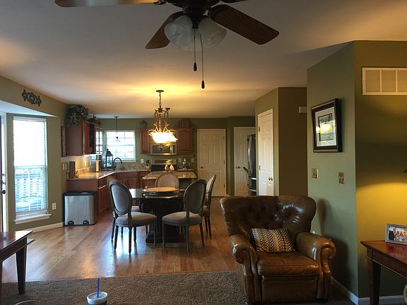 3rd image of 516 Glen Oak Dr