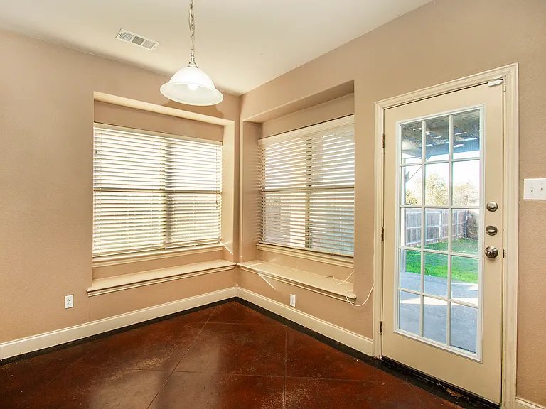 903 Fieldstone Dr — Photo 11