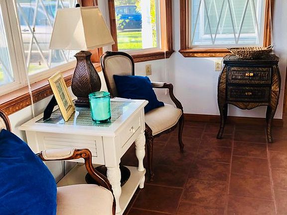 3rd image of 1530 5th Ave