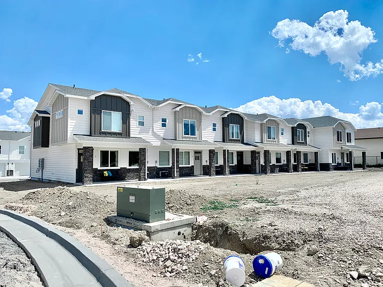 150 W Seasons Ln #1 — Photo 25