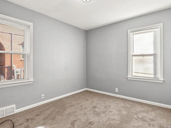 5th image of 1126 N Denwood St