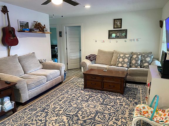 3rd image of 291 Riverwood Dr APT A