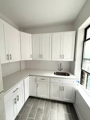 Rented by EastMount Realty LLC | media 9