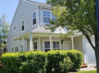 70 Pleasantview Dr, Central Islip, NY 11722