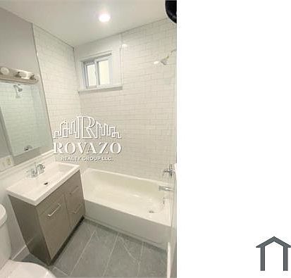5th image of 49 Chelsea Ave #1