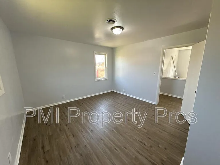 2716A N Buffum St — Photo 6