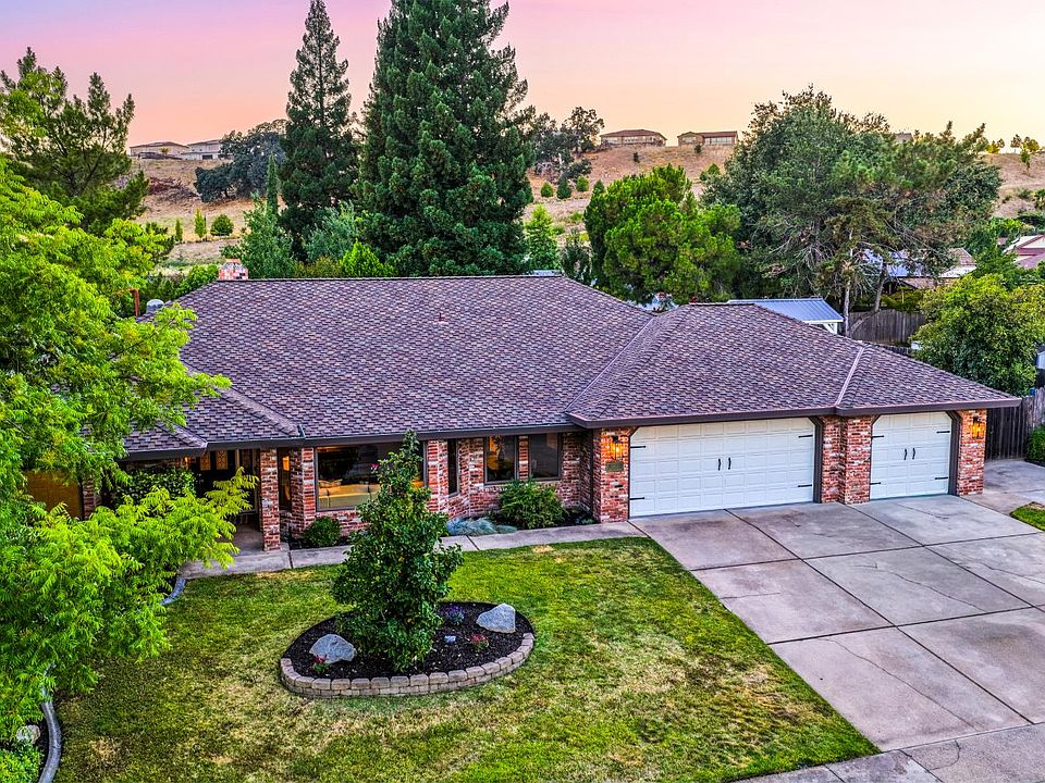 1st image of 3933 Sweetwater Dr