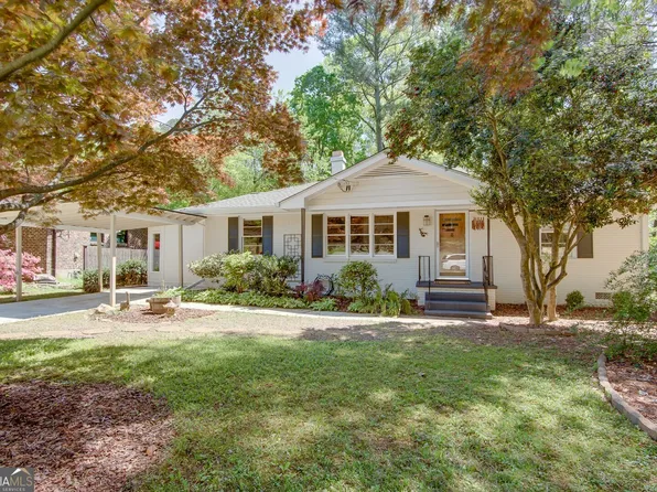 2469 Hunting Valley Dr, Decatur, GA 30033