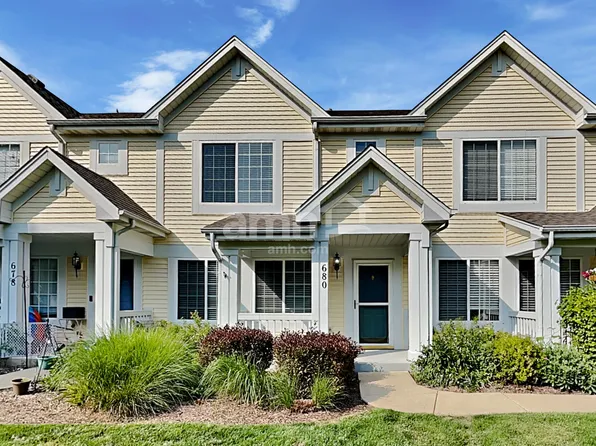 680 Lincoln Station Dr, Oswego, IL 60543