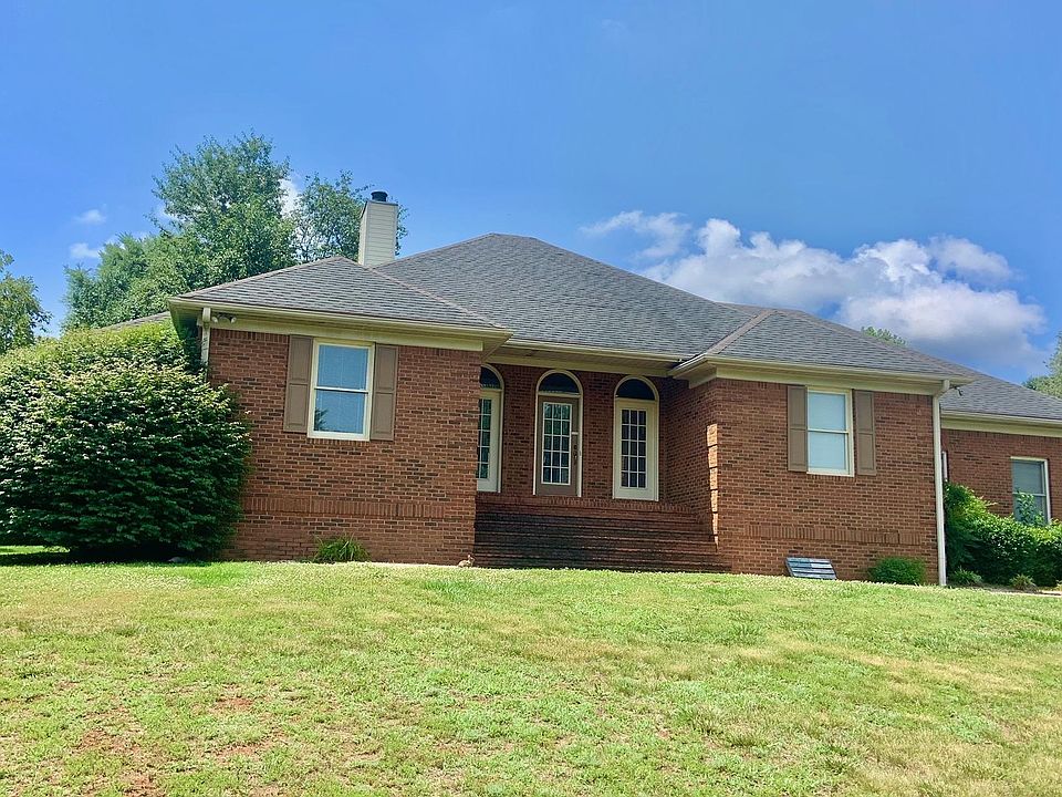 1st image of 2829 Edward Dr