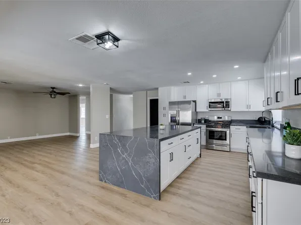 721 Strawberry Pl, Henderson, NV 89002