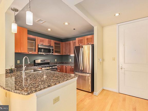 5th image of 5750 Bou Ave Unit 610
