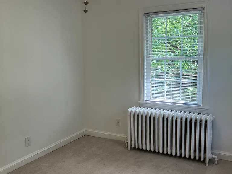 710 22nd St S #4 — Photo 18