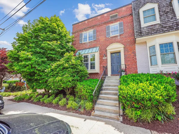 6705 Hillandale Rd, Chevy Chase, MD 20815