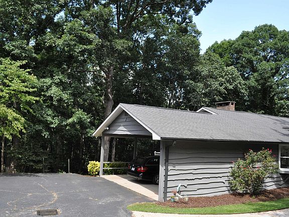 5th image of 685 Dogwood Trl