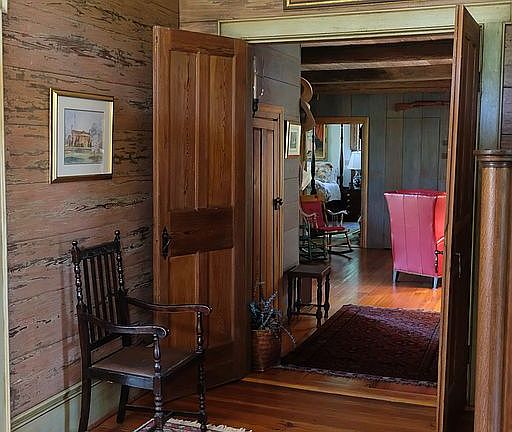 5th image of 141 Briarwood Cir