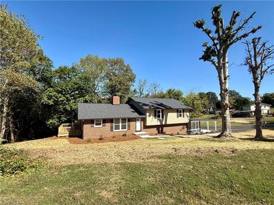 216 Belvue Dr, Mount Airy, NC, 27030