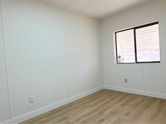 5th image of 183 Mojave Ln