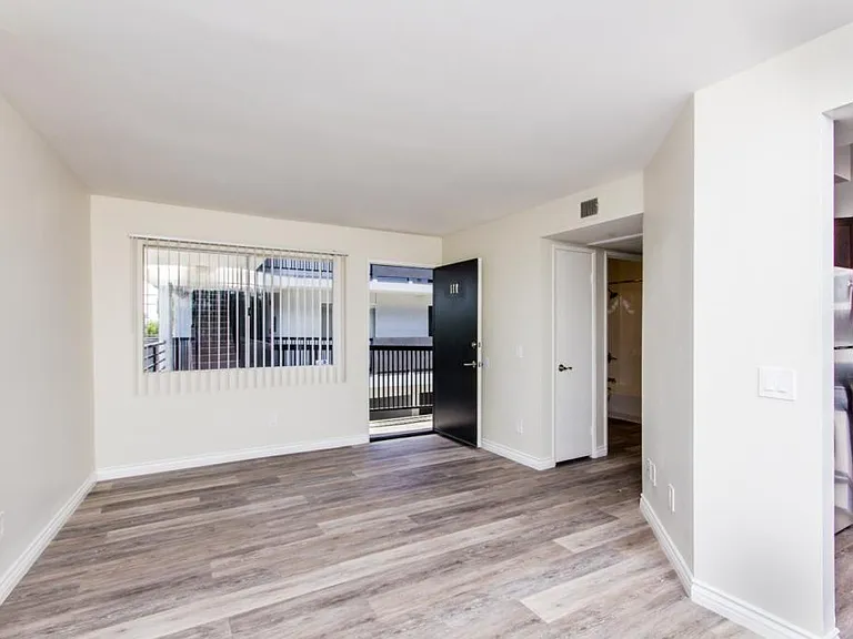 4620 S Slauson Ave — Photo 9