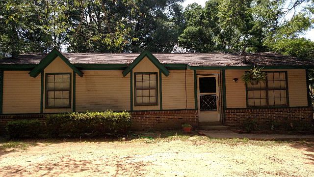 1st image of 402 Haven Dr